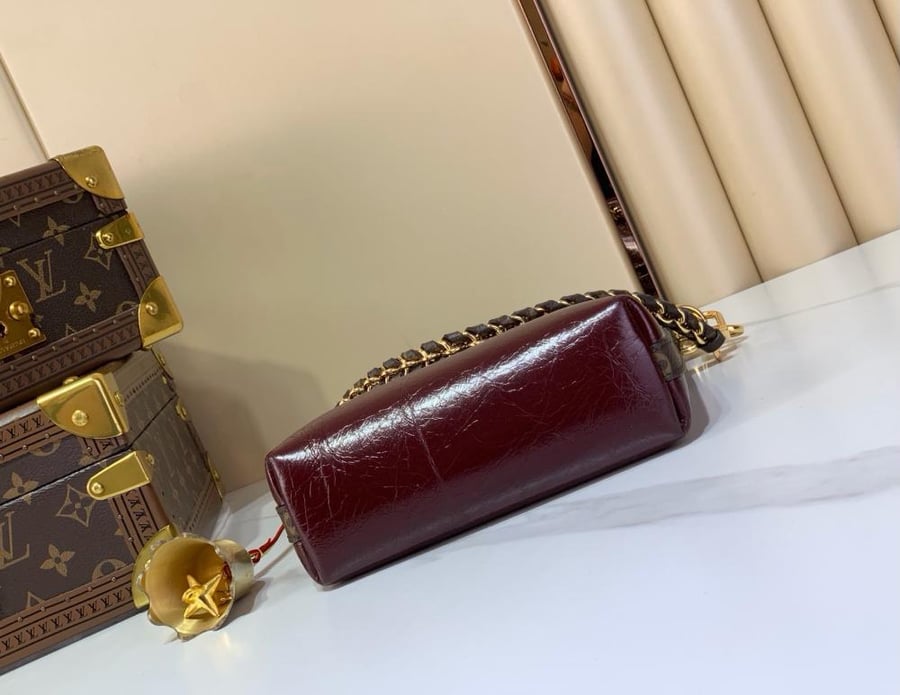 لوي فيتون مقاس 19/18 cm