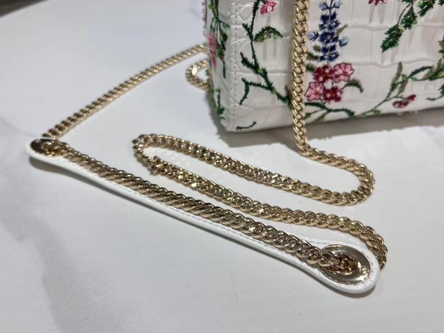 Lady Dior size 17 cm