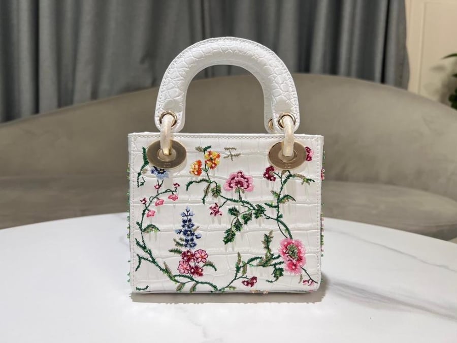 Lady Dior size 17 cm