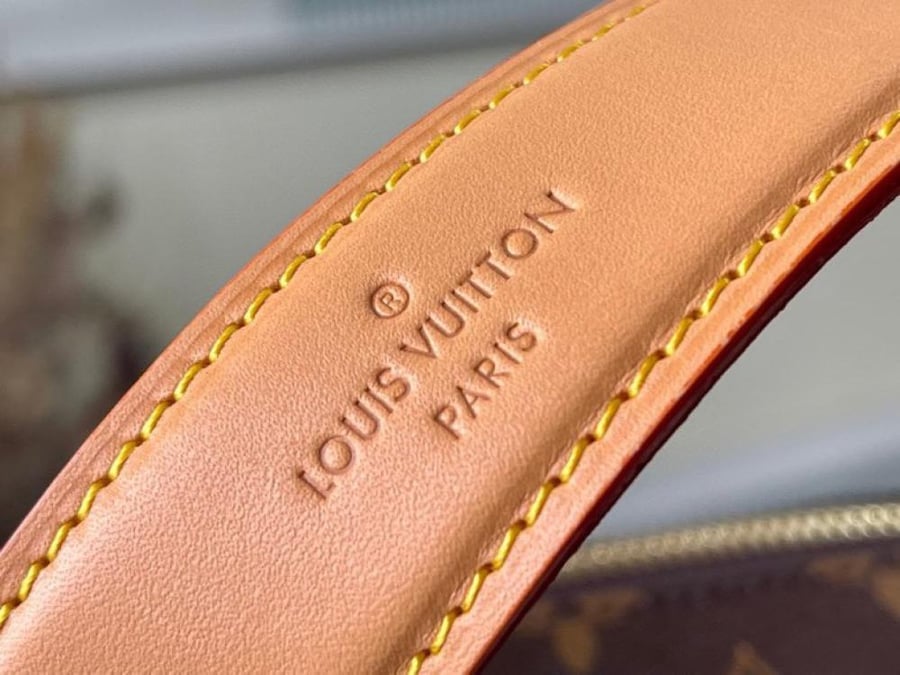 Louis Vuitton size 21 cm