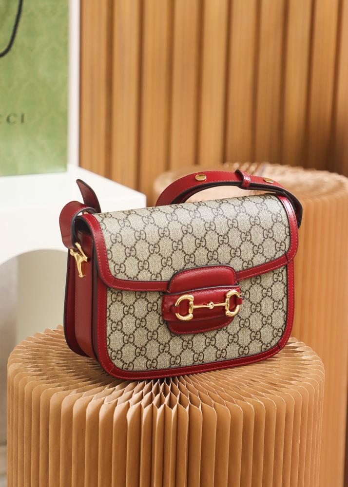 قوتشي مقاس 25 cm