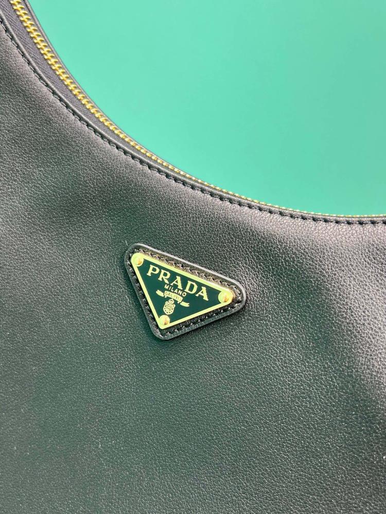 Prada size 35 cm