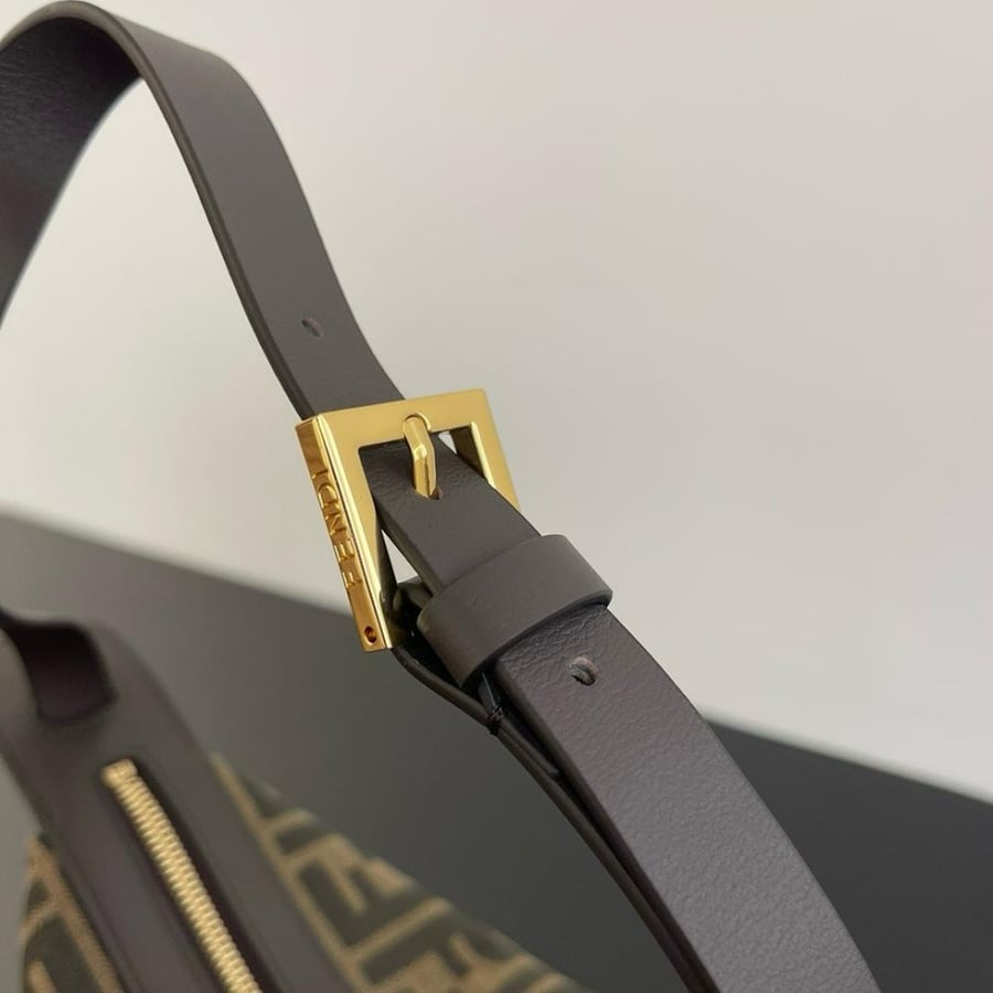 فندي مقاس 22 cm