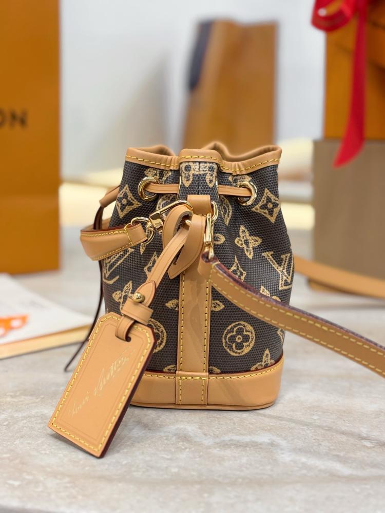 لوي فيتون مقاس 16 cm