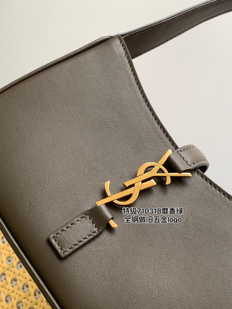 سان لوران مقاس 19/11.5 cm