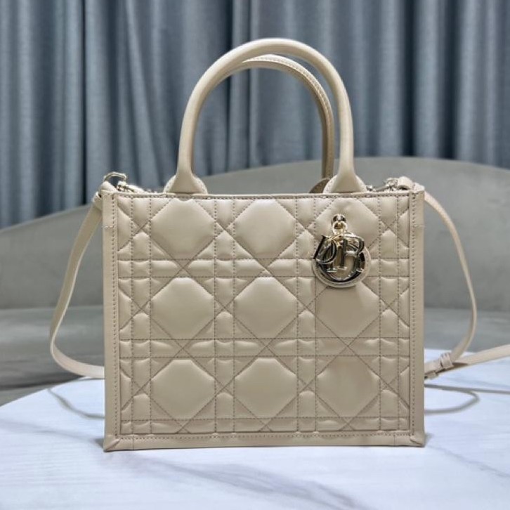 Diors size 26.5 cm