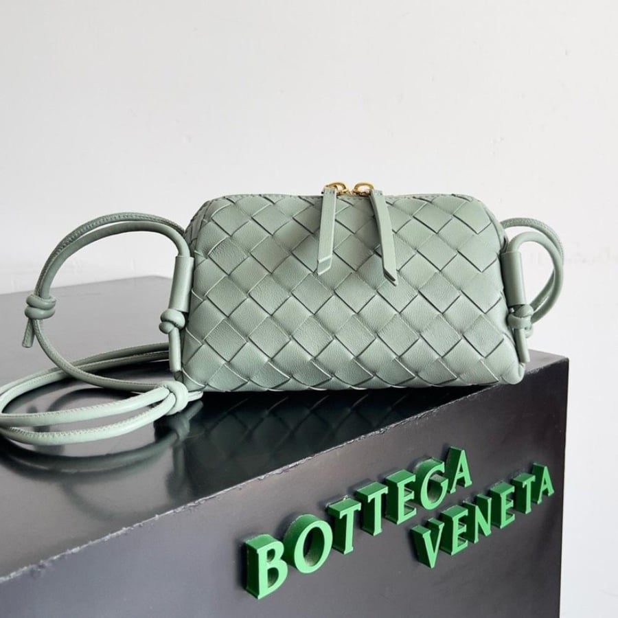 Bottega size 18.5 cm