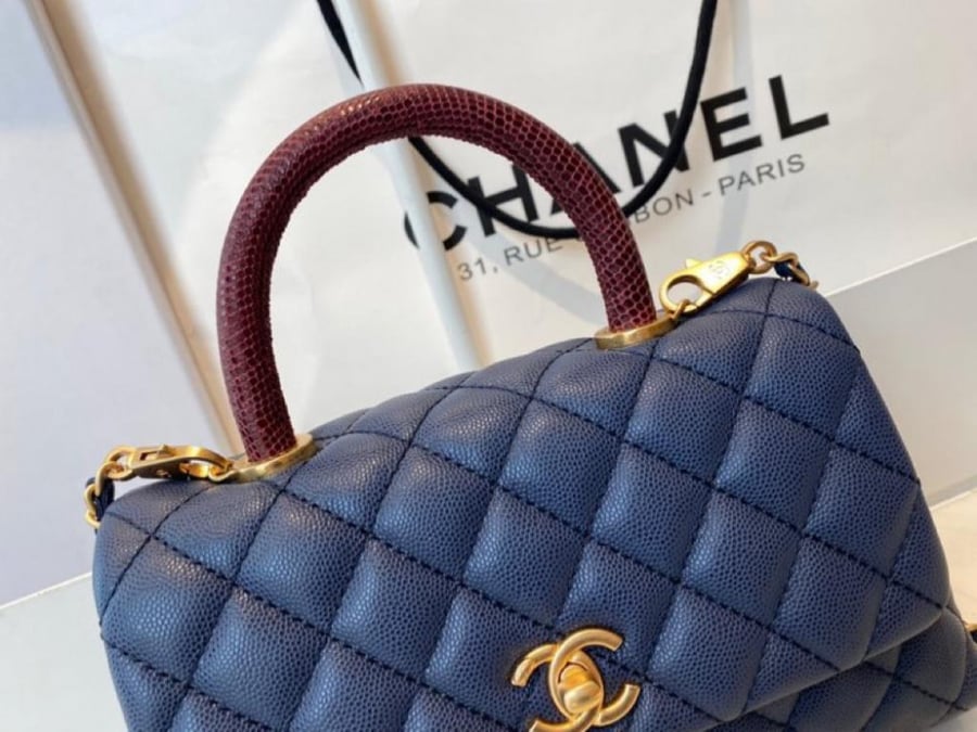 Chanel size 23 cm