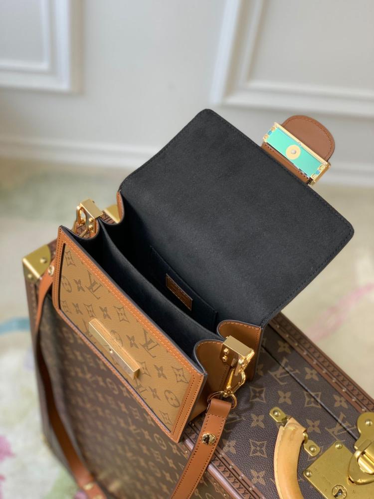 Louis Vuitton size 20 cm