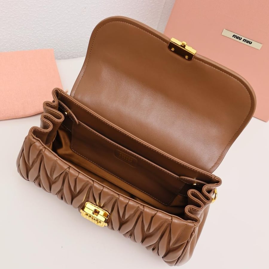 Miu Miu size 24 cm