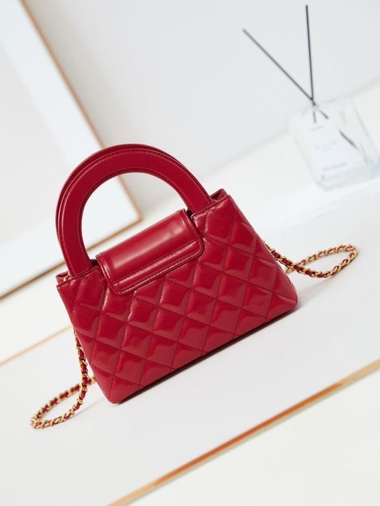 Chanel size 19 cm