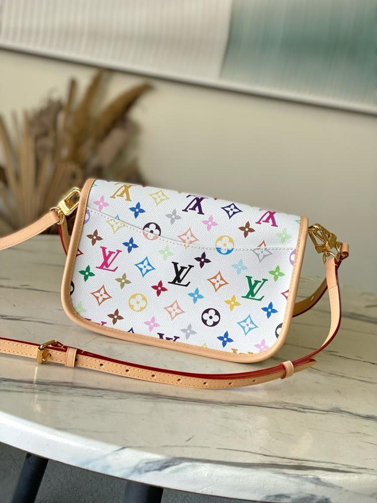 Louis Vuitton size 24 cm