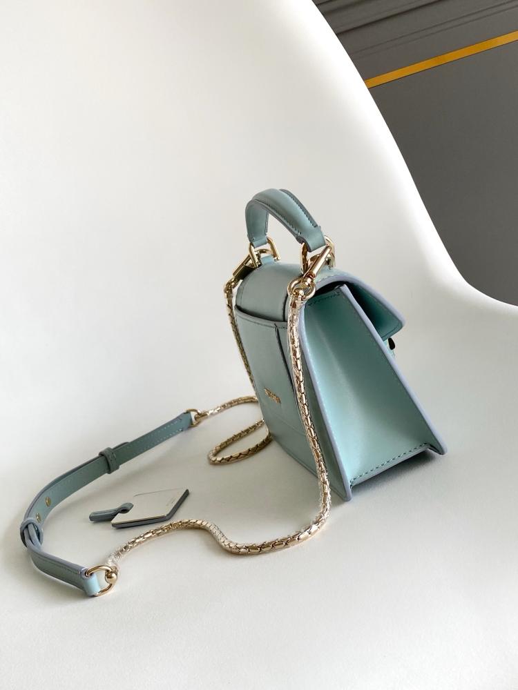 Bulgari size 20 cm