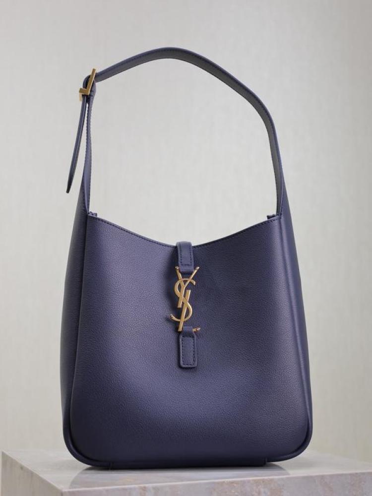 Saint Laurent size 23 cm