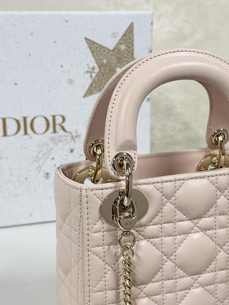 Lady Dior size 17 cm