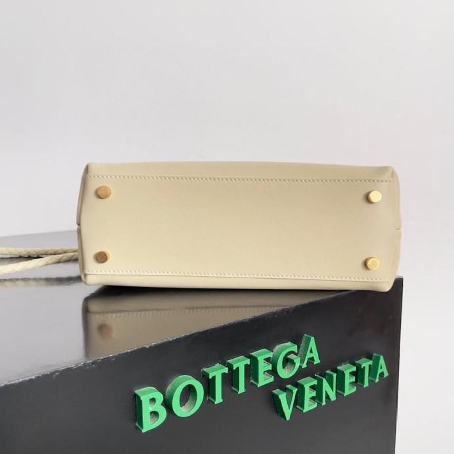 Bottega size 25 cm