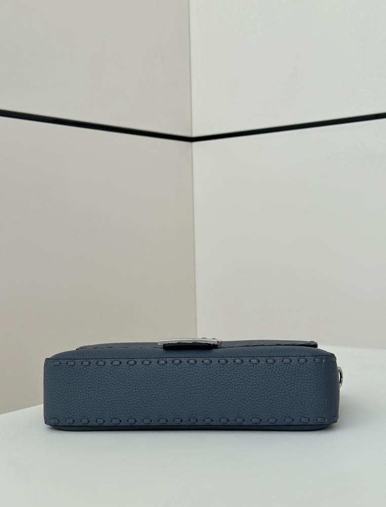 فندي باغيت مقاس 27 cm