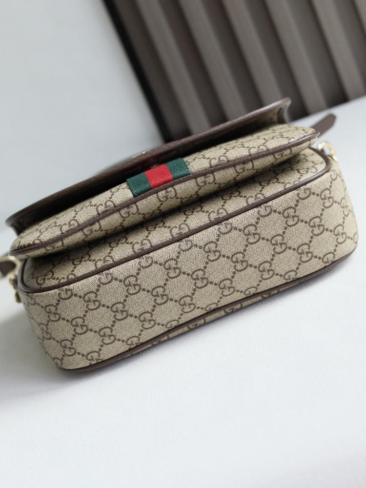 قوتشي مقاس 24/17.5 cm