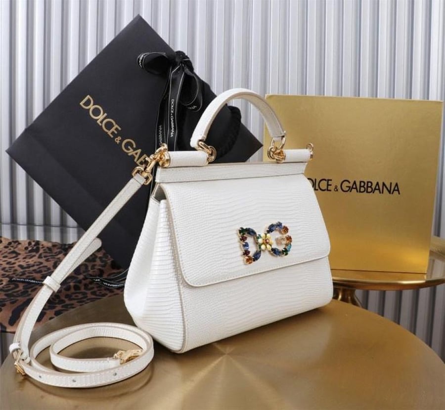 Dolce & Gabbana 20 cm size