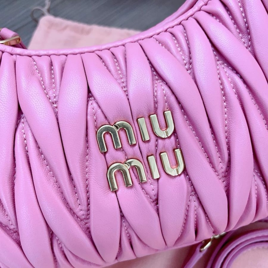 Miu Miu size 23 cm
