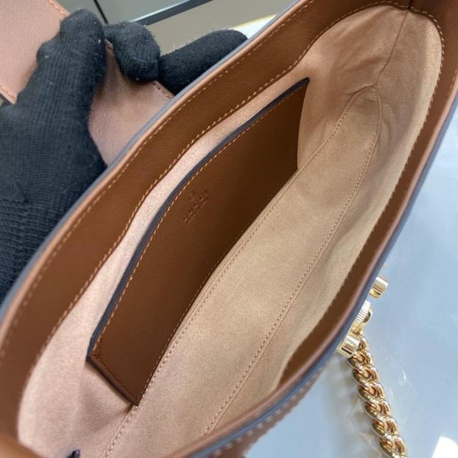 قوتشي مقاس 27 cm