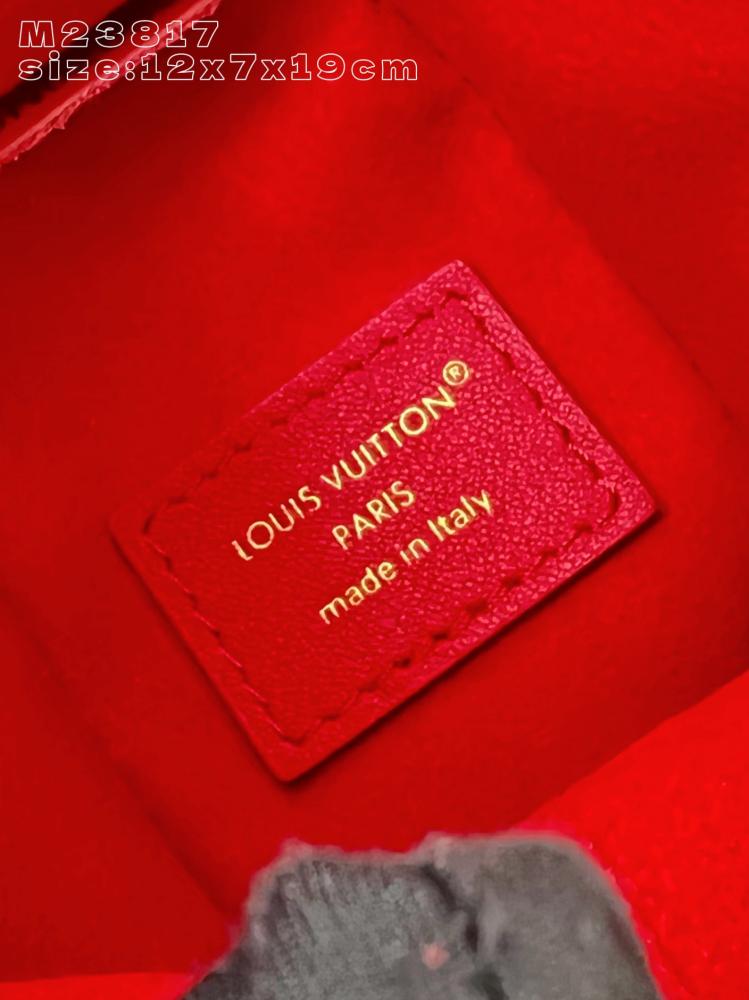Louis Vuitton size 19 cm