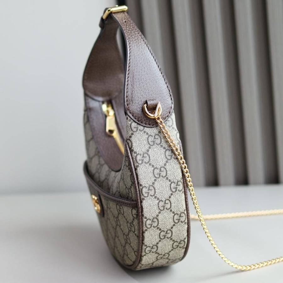 Gucci 20 cm size