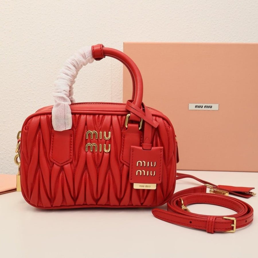 ميو ميو مقاس 19 cm