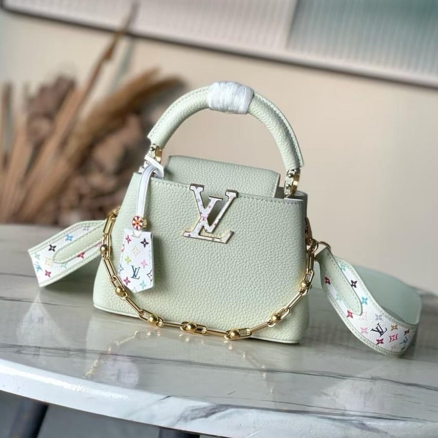 لوي فيتون مقاس 21 cm