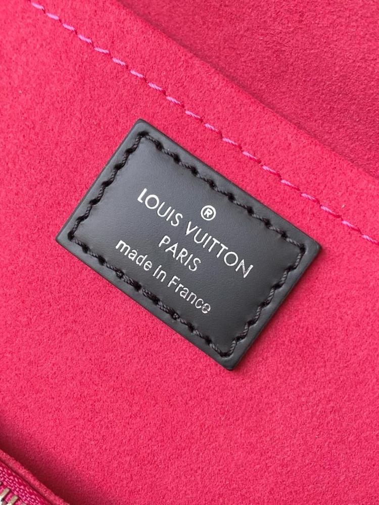 Louis Vuitton size 20 cm