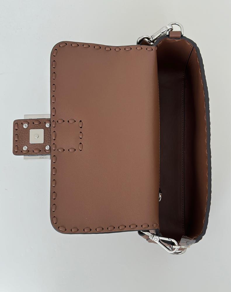 فندي باغيت مقاس 27 cm