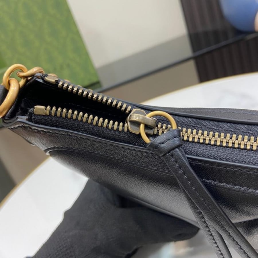 Gucci 26 cm size