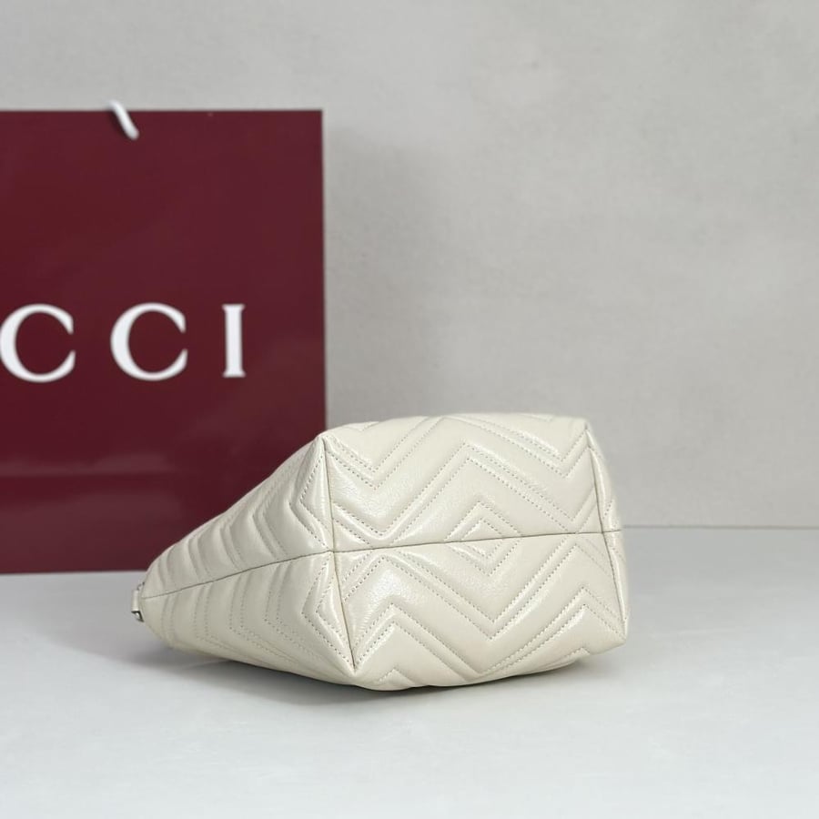 Gucci 17 cm size