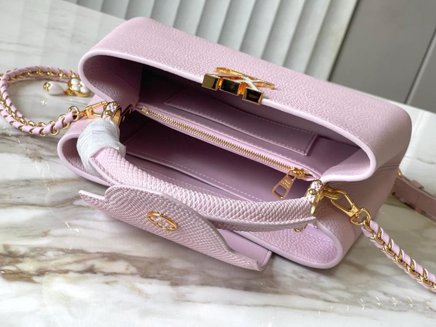Louis Vuitton size 27 cm