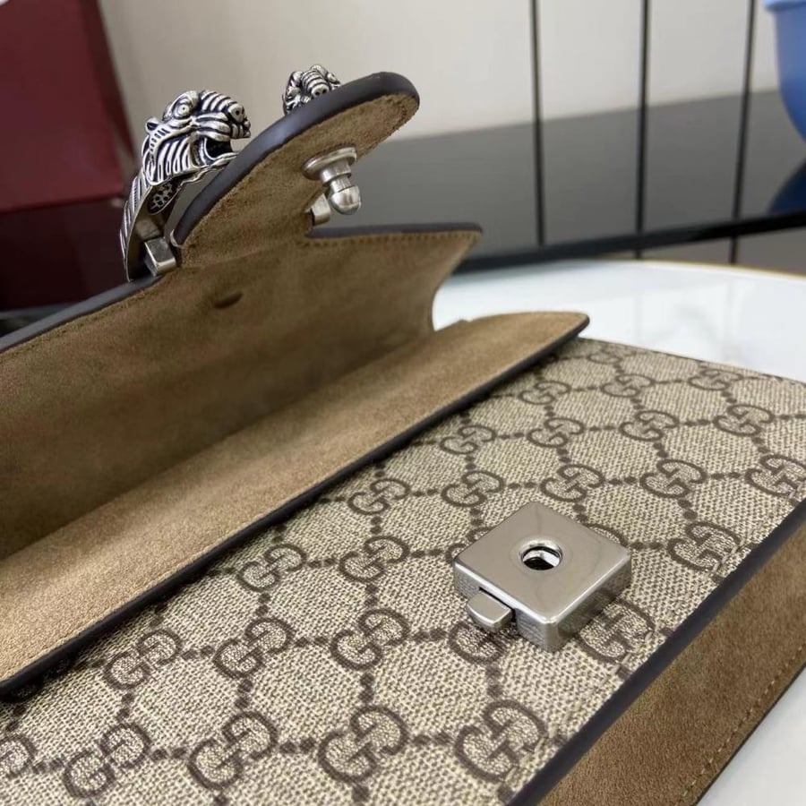 Gucci 20 cm size