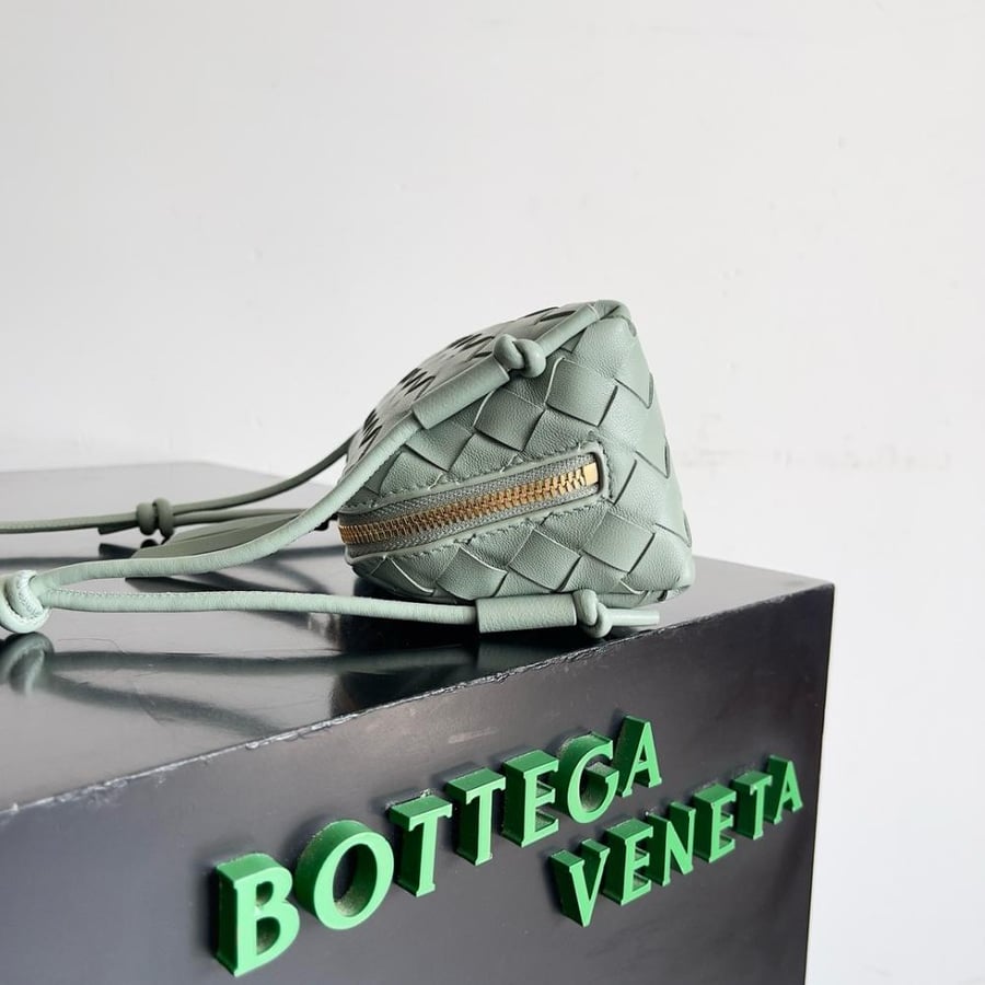 Bottega size 18.5 cm