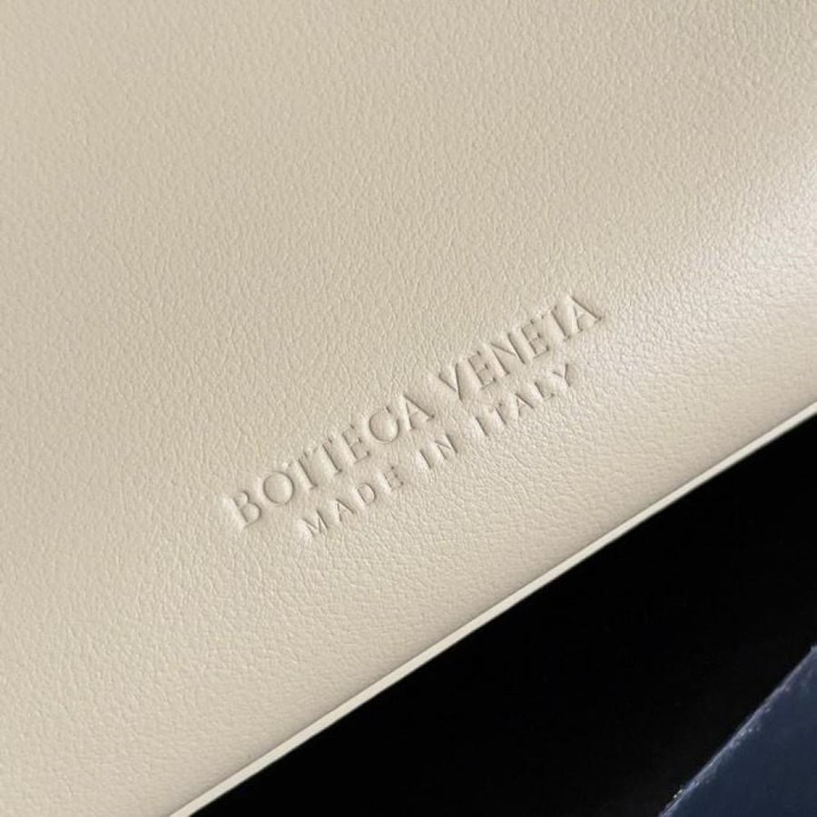 Bottega size 25 cm