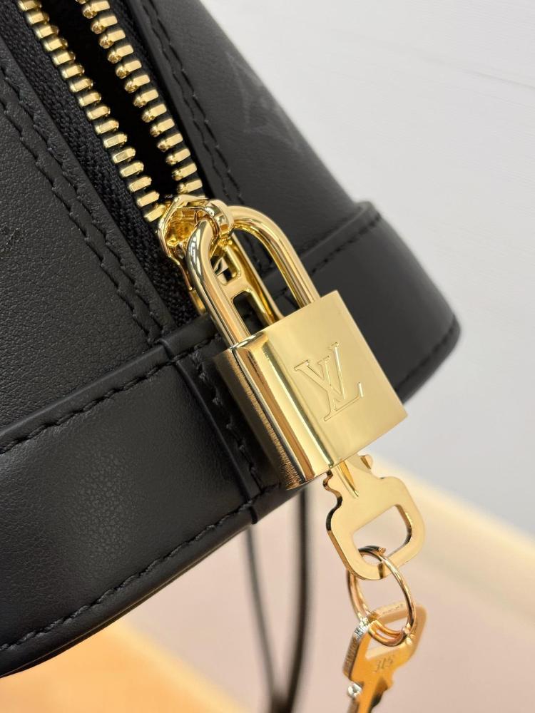 لوي فيتون مقاس 23.5/17.5 cm