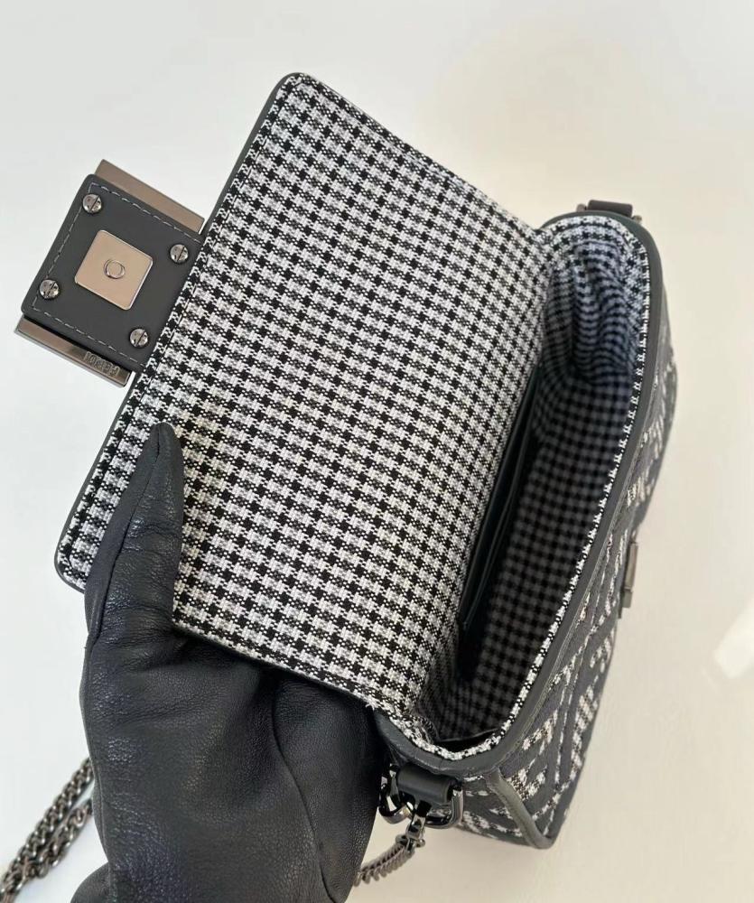 Fendi 19 cm size