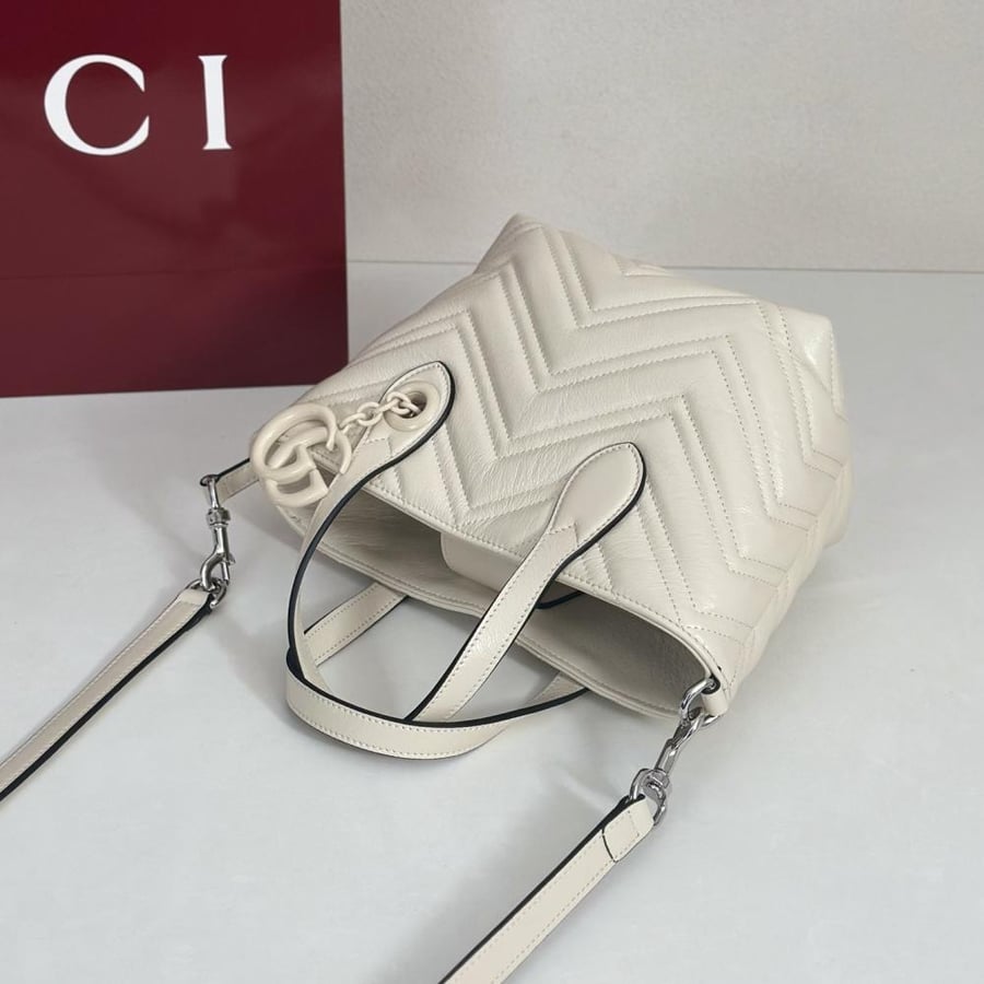 Gucci 17 cm size