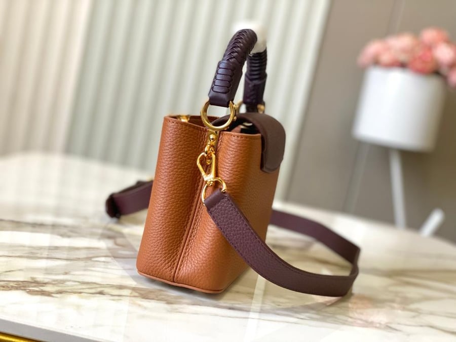 Louis Vuitton size 21 cm