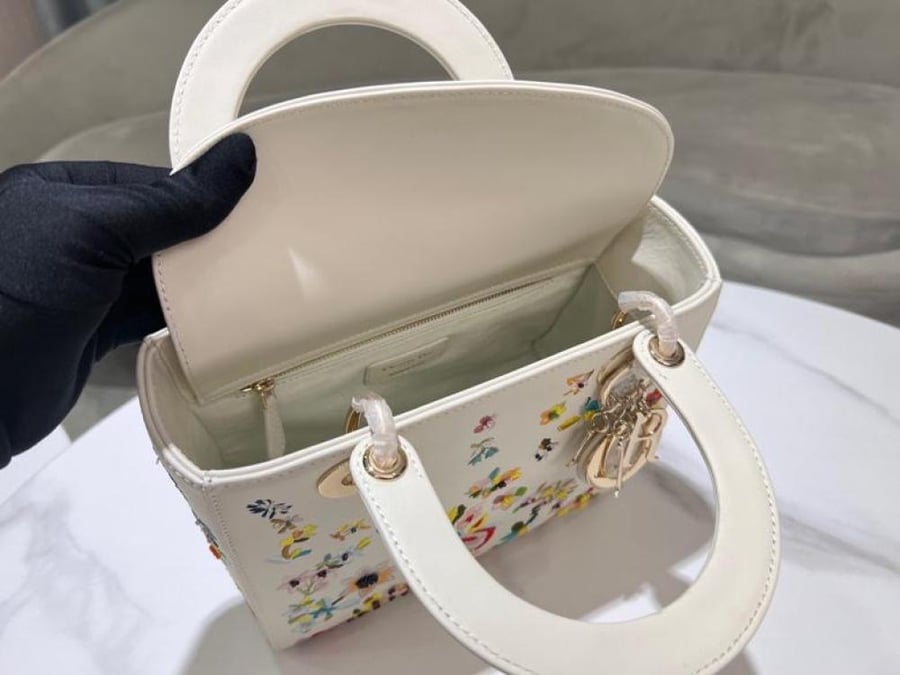 ليدي ديور مقاس 24 cm