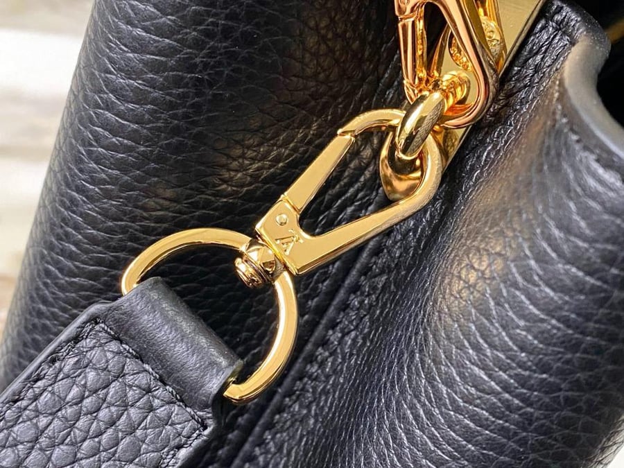 Louis Vuitton size 27 cm