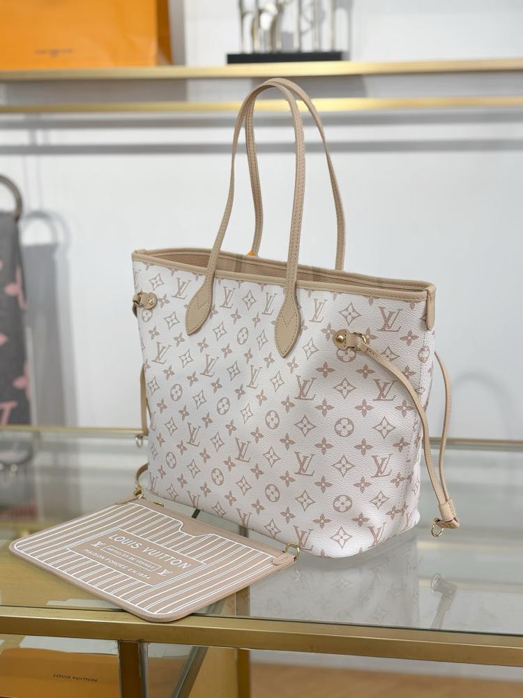 Louis Vuitton size 31 cm