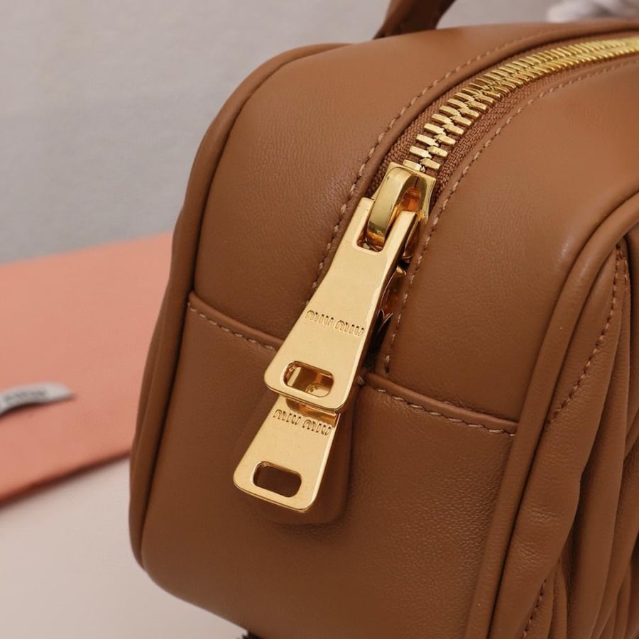 ميو ميو مقاس 22 cm