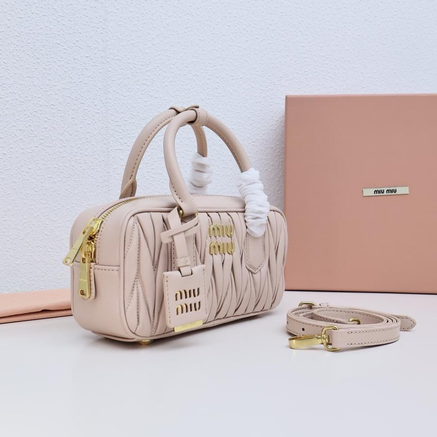 ميو ميو مقاس 22 cm