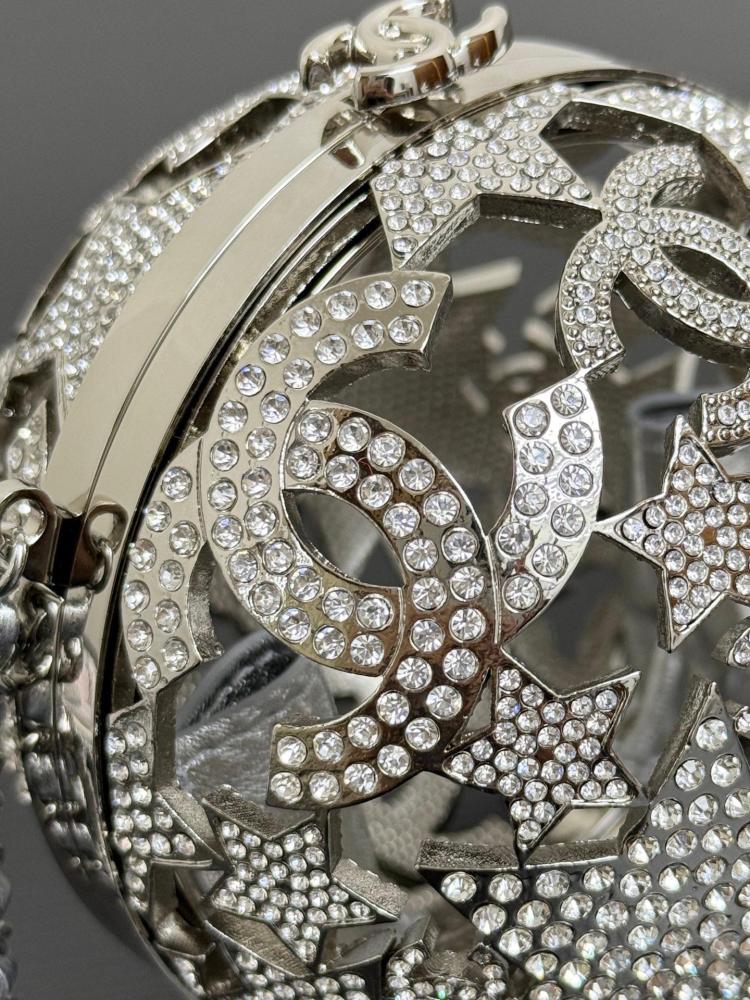 Chanel silver size 13/13 cm