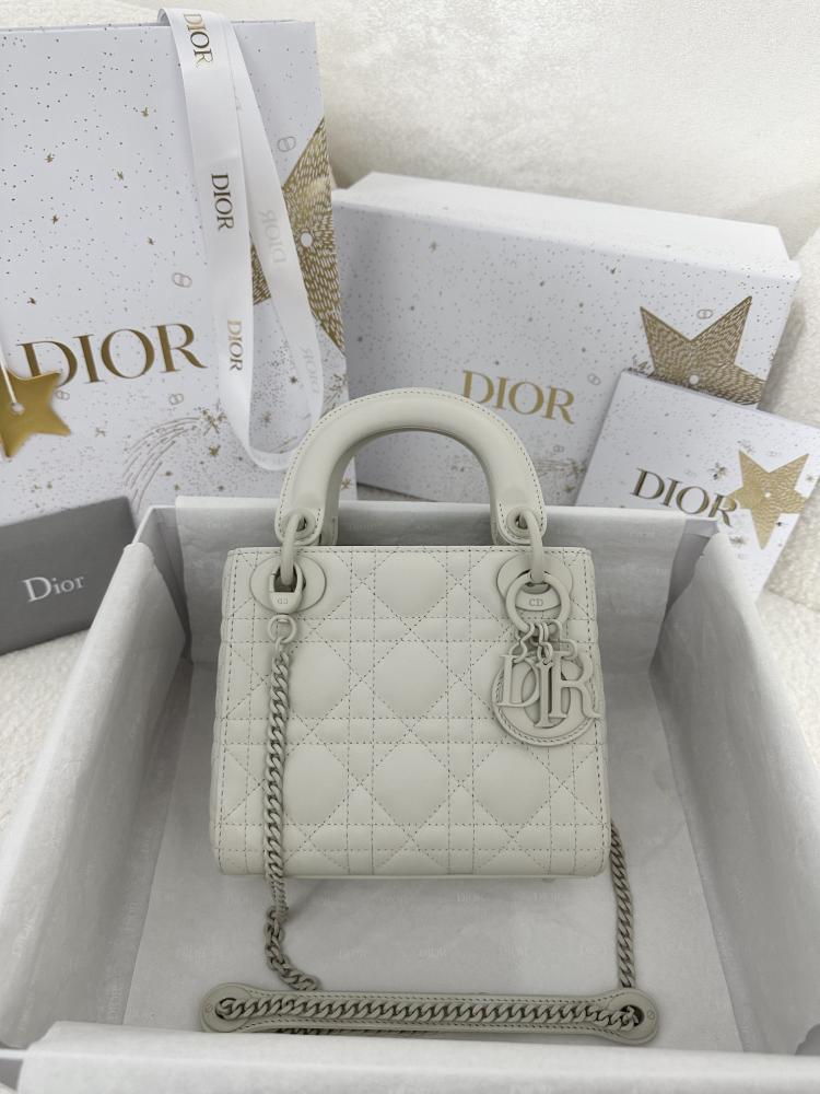 Lady Dior size 17 cm