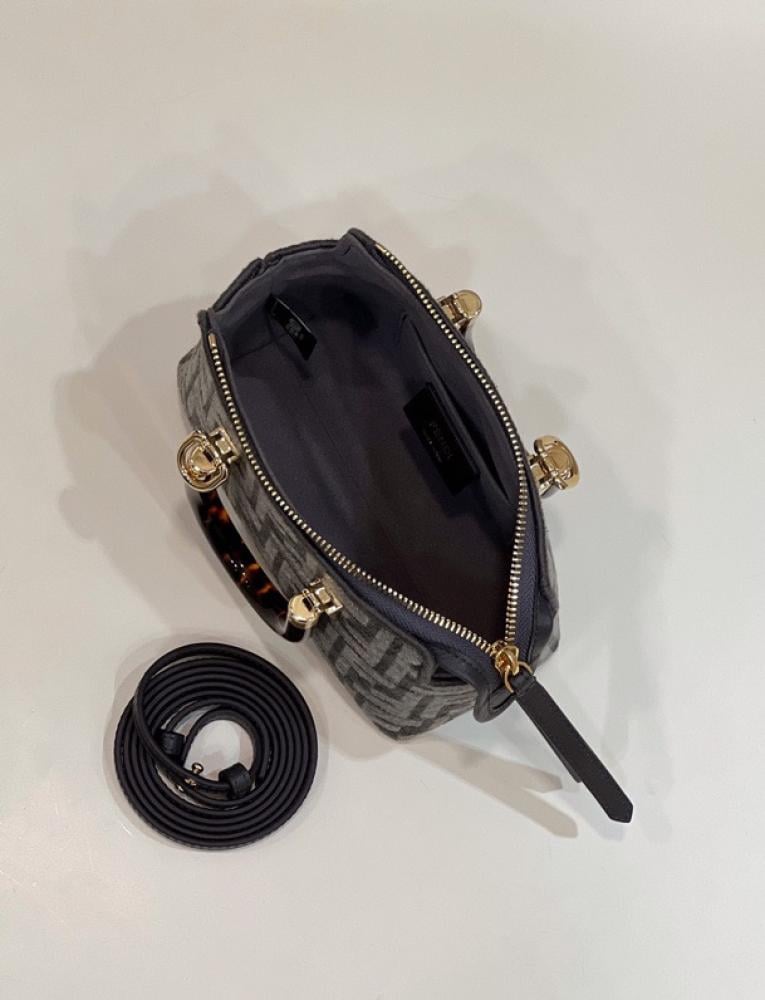 فندي مقاس 20 cm