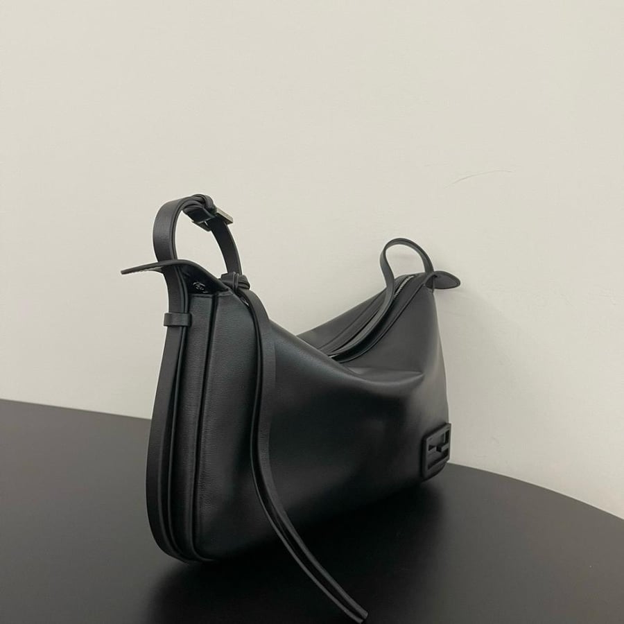 فندي مقاس 34.5 cm